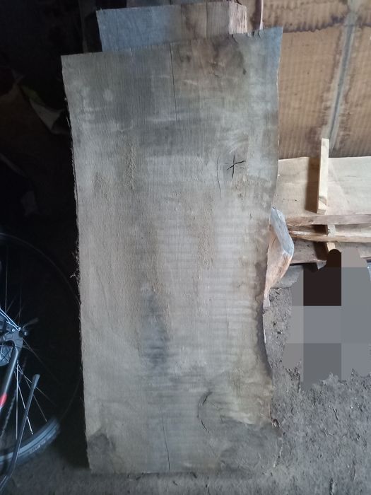 Deski dębowe sezonowane