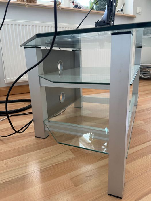 Stolik szklany pod telewizor