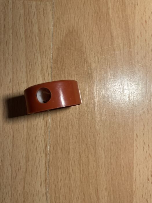 Okrągła czerwona plastikowa temperówka