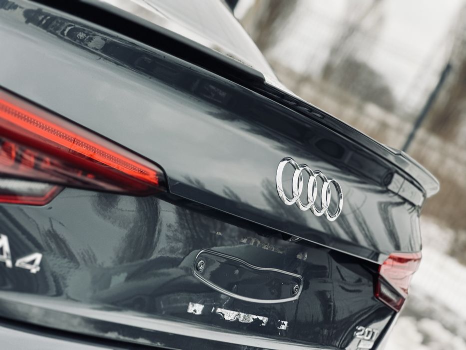 Audi A4 2016 B9 S-line