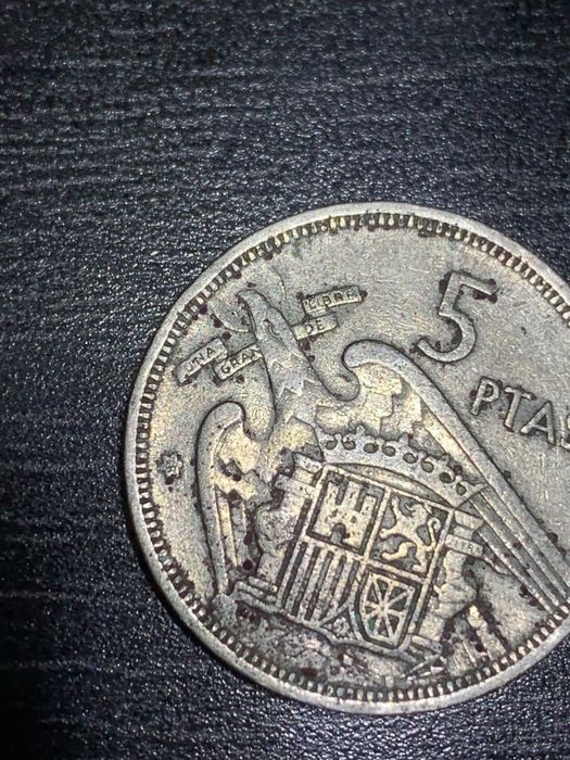 Vendo moeda rara espanhola de 5 pesetas 1957
