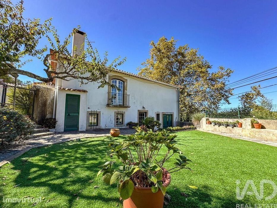 Casa / Villa T3 em Colares de 274 m2