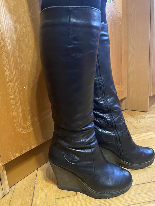 Продам зимние ботинки чоботы сапоги 37 р