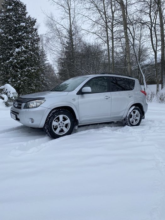 Toyota   Rav 4.