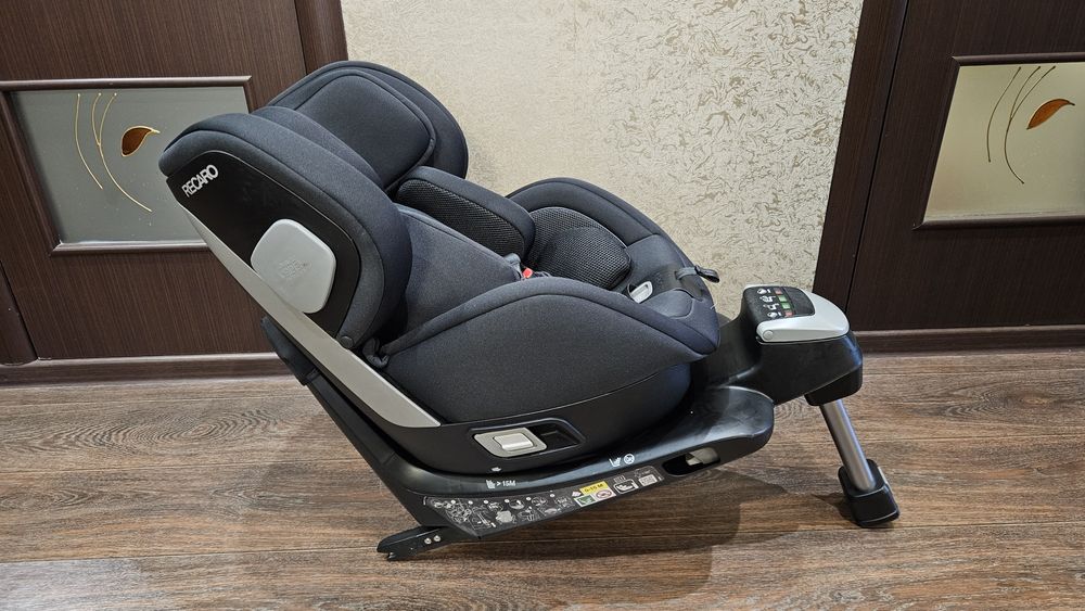 Автокресло Recaro salia select night black 40-105cm до 18кг