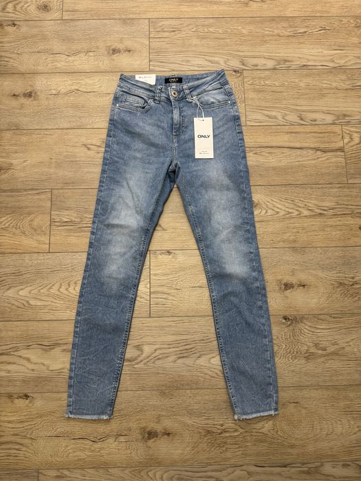 Nowe niebieskie bawełniane damskie skinny średni stan spodnie S Only