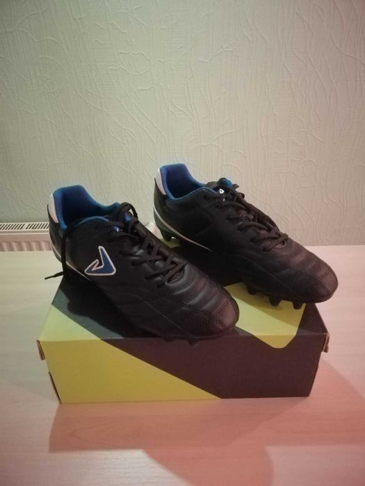 Продам бутсы  Demix ARMANDO FG