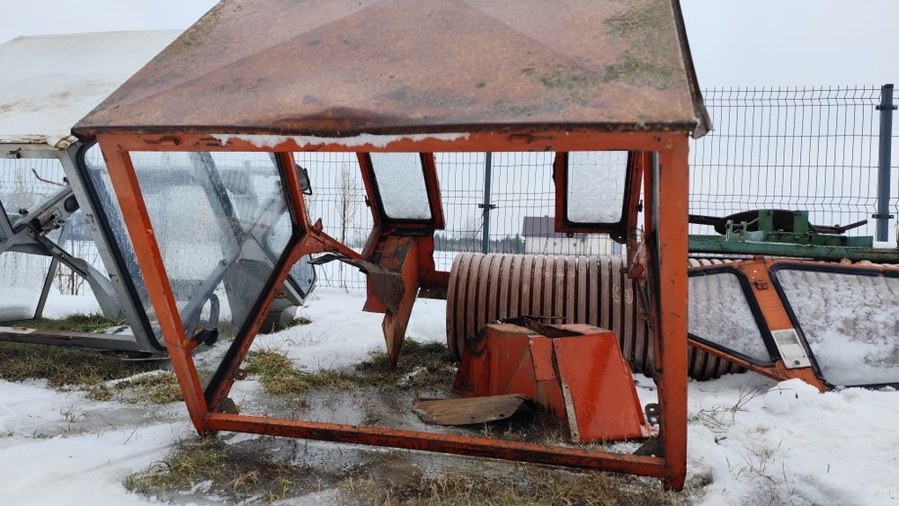 Kabina Ursus C-335 C-330