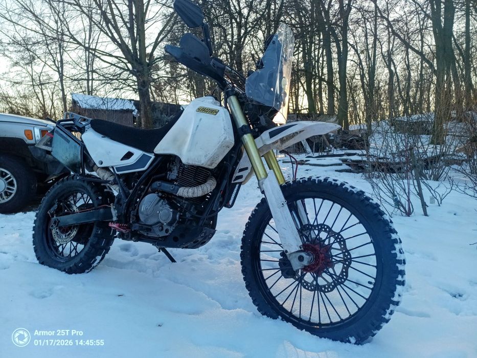 Suzuki dr 650 r adv