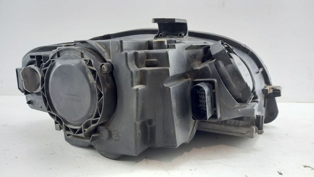 Фара левая Audi A4 B7 bi-xenon 2004-2007 8E0941003BP