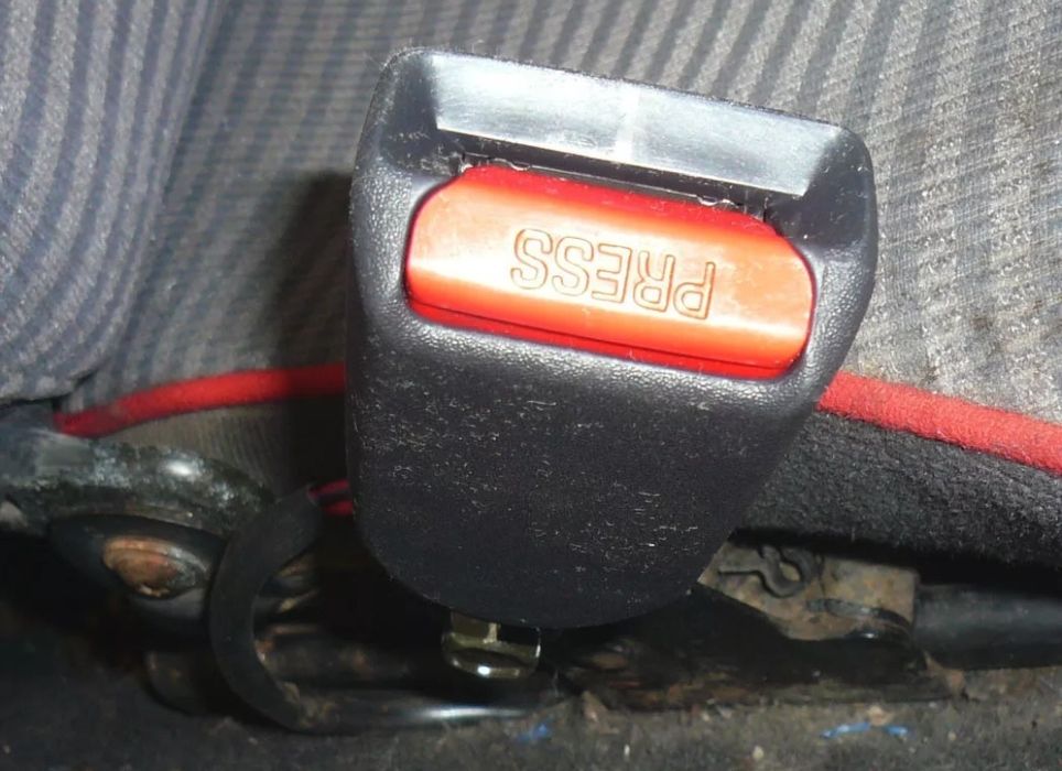 Capas de cinto novas - Suzuki Swift MK2 89-91