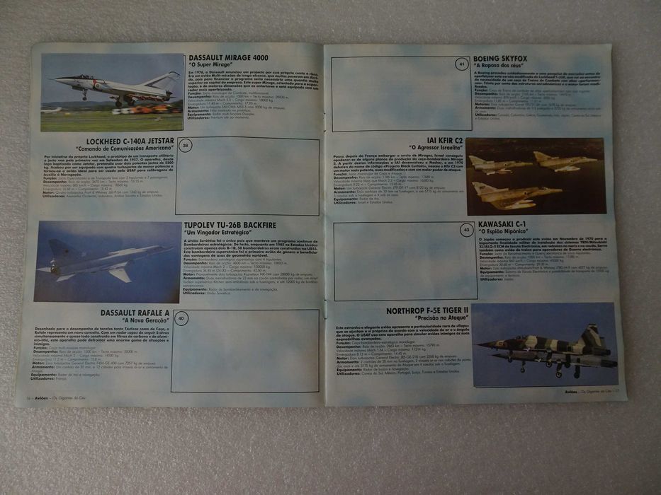 Caderneta de cromos Aviões - Os Gigantes do Céu (Tem 74 cromos)