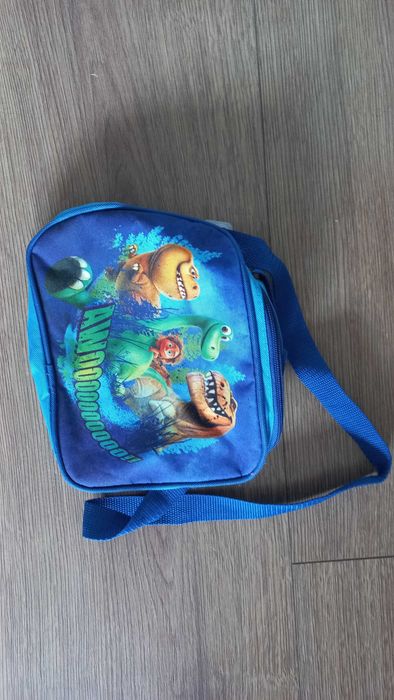 Torebka szaszetka dinozaury dobry dinozaur dla chłopca kosmetyczka