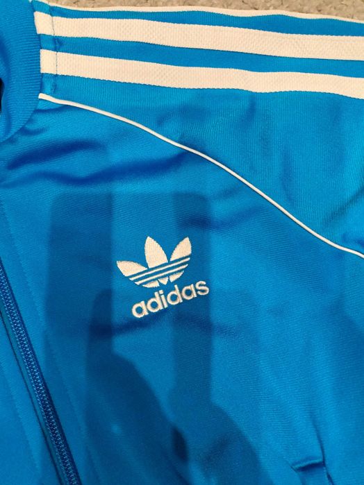Adidas dres dla chłopca rozmiar 128 niebieski