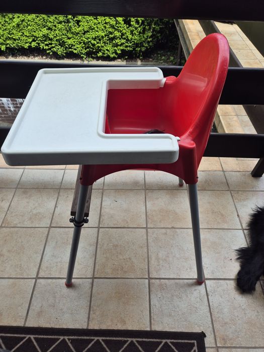 Krzesełko IKEA z podnóżkiem