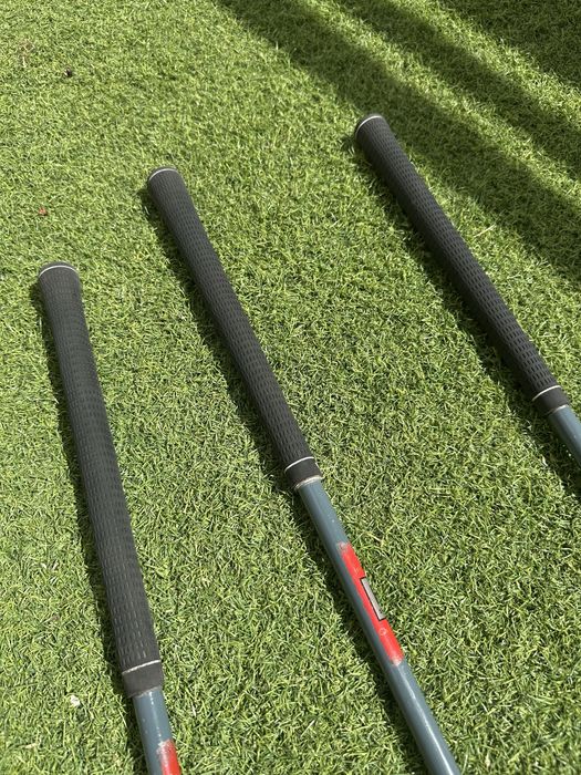 Ferros de golf cobra