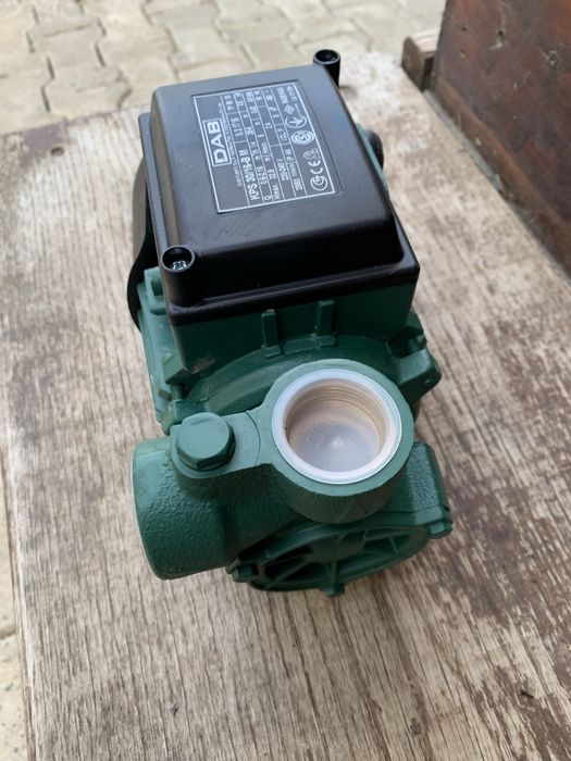 Продам водяний насос