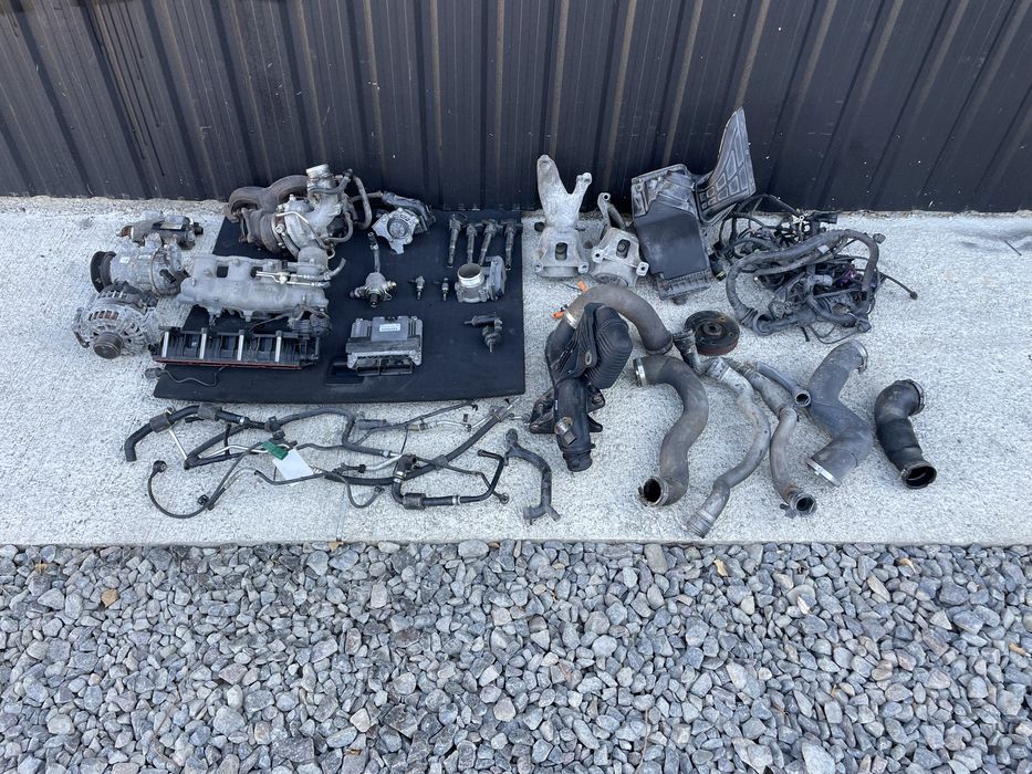 Audi Q5 8r 2.0tfsi двигун запчастини