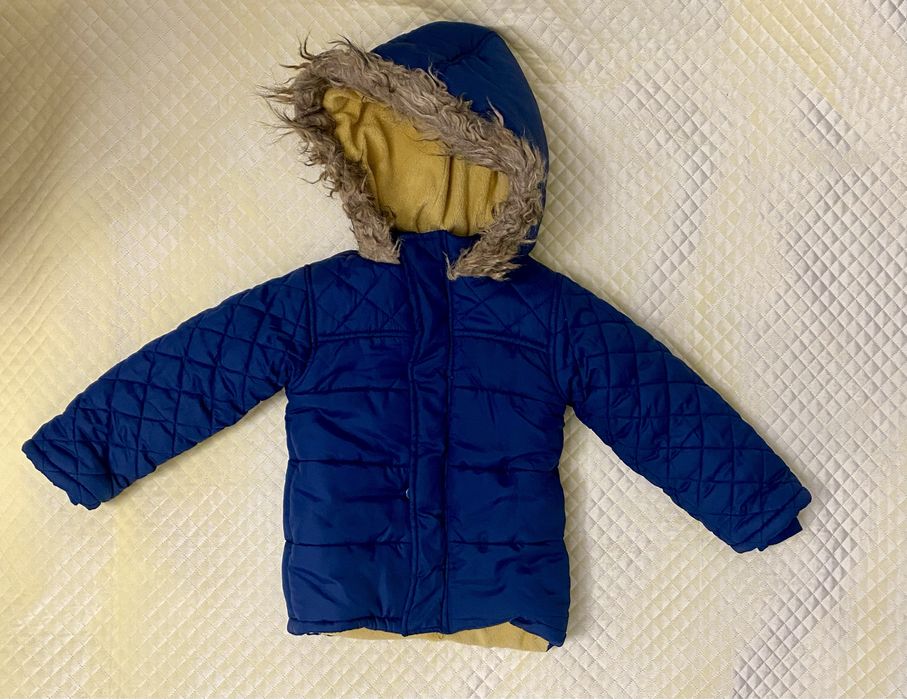 Kurtka zimowa, granatowa, z kapturem, r. 92
