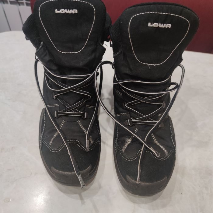 Продам ботинки женские