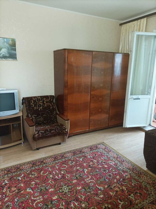 Сдам большую по площади 1 комнатную квартиру на Черемушках Дом Мебели