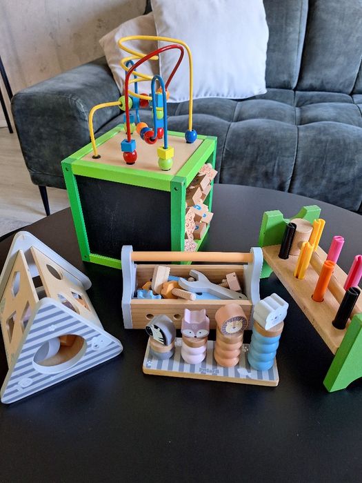 Zestaw drewnianych zabawek edukacyjnych