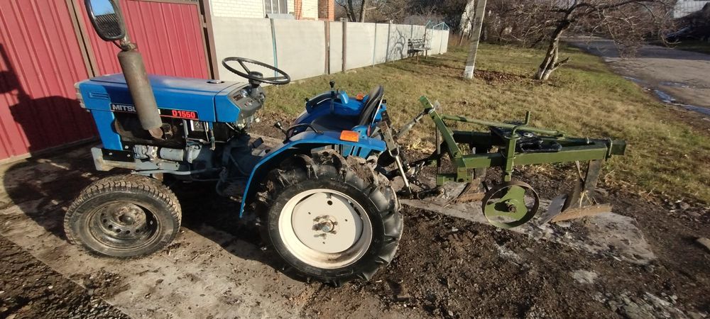 Японський мінітрактор Міцубісі D1550