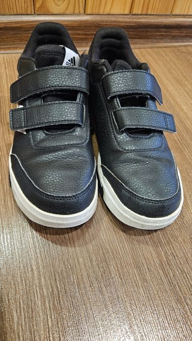 Взуття спортивне дитяче