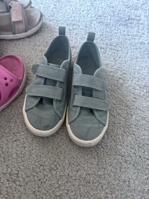 Oddam Sandaly Crocs , Clarks i trampki H&M 32