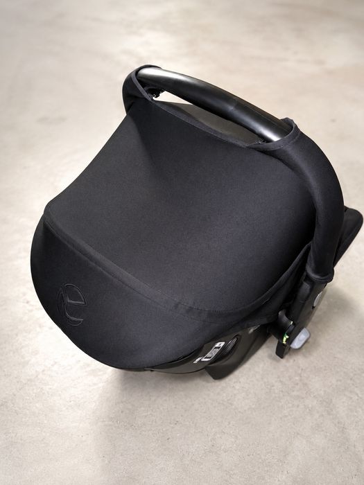 Trio Jane - Carro, Alcofa e Ovo + Base Isofix Carro