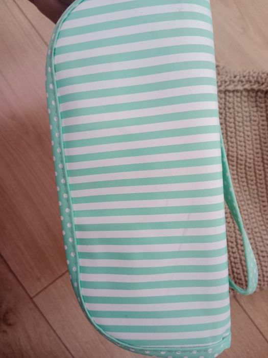 Kosmetyczka plus koszyk