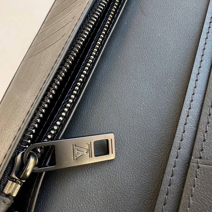 Кошелёк Louis Vuitton  Brazza