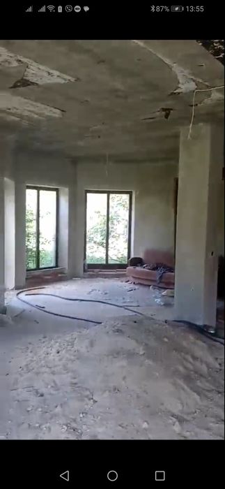 Продається добротній будинок недалеко від міста