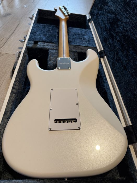 Fender Hello Kitty Stratocaster wersja Japońska unikat jedyna w EU