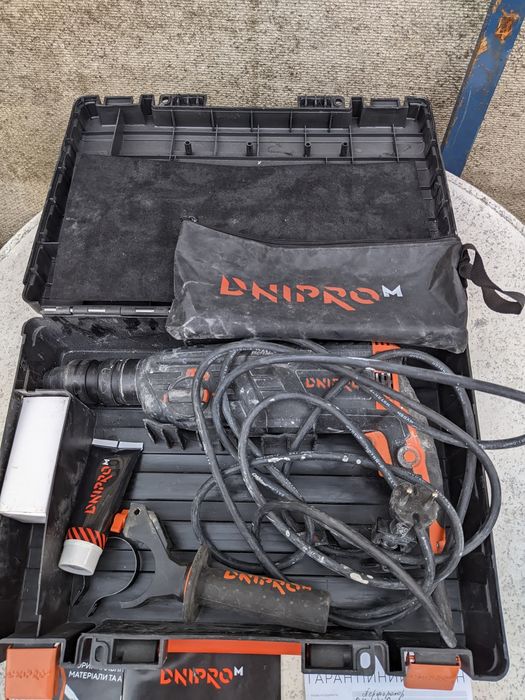 Перфоратор dnipro m rh-100q