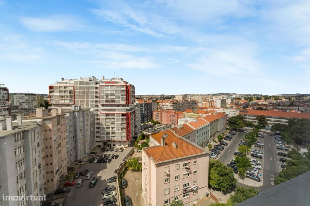Penthouse T6 com Terraço de 131 m2 e Vista sobre Lisboa | Alvalade