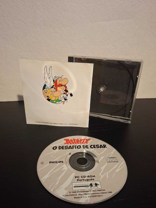 Asterix O Desafio de César para PC em bom estado geral testado Disco e Manual Phillips CD-i
