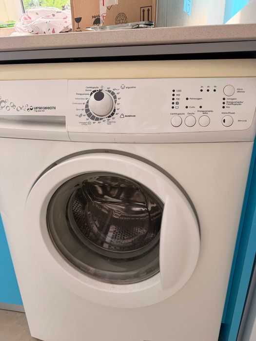Máquina de Lavar Roupa Zanussi 7kg 1200rpm