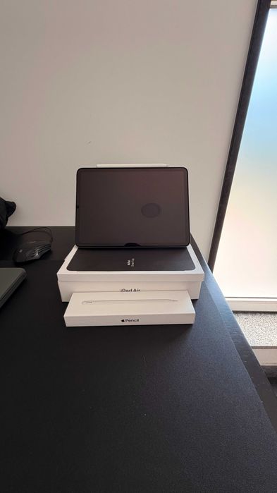 Ipad Air 5ª geração 64GB + Apple Pencil + Smart Folio