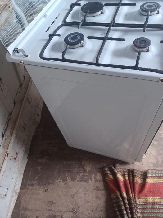 Продам газову плиту