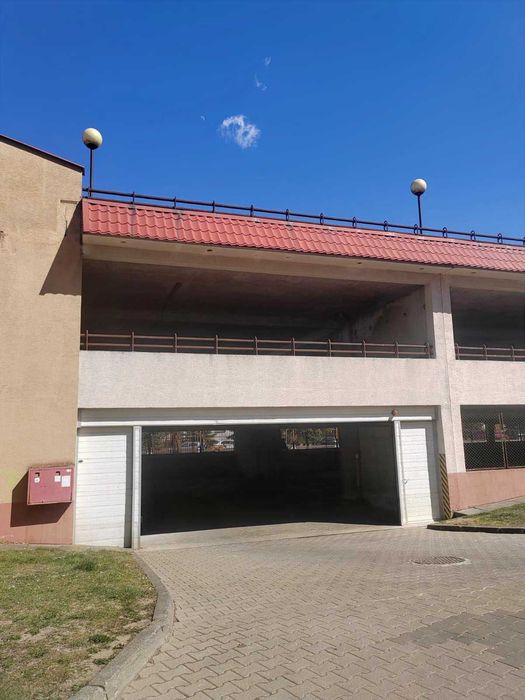 Warszawa Tarchomin | parking 5500 zł | garaż | 2 miejsca obok siebie | niski czynsz