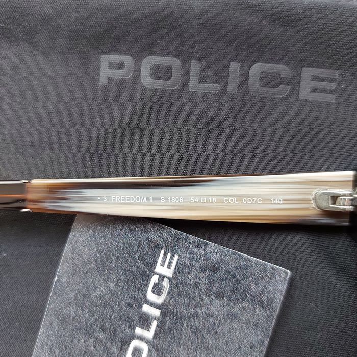 Óculo de sol POLICE Mod 1806