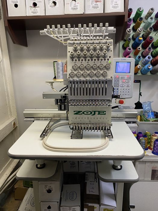 Вишивальна промислова машина