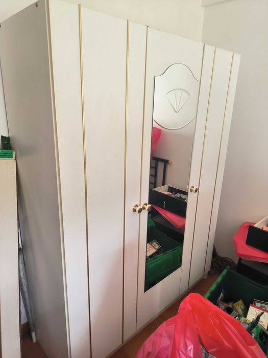 Moveis variados disponíveis