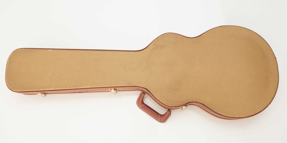25 Cases e 8 gigbags para guitarras e Baixos