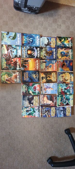 Zestaw książek fantasy Anne McCaffrey