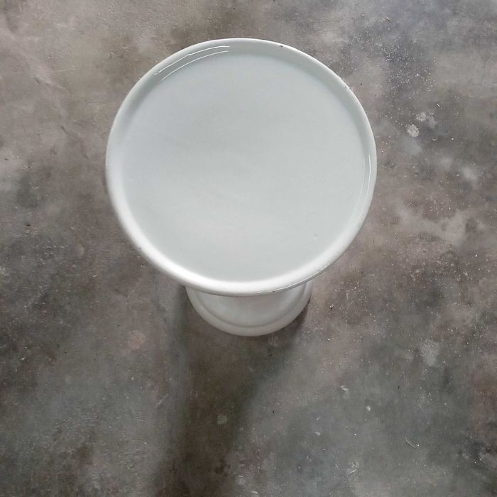 Jarra decorativa em cerâmica portuguesa