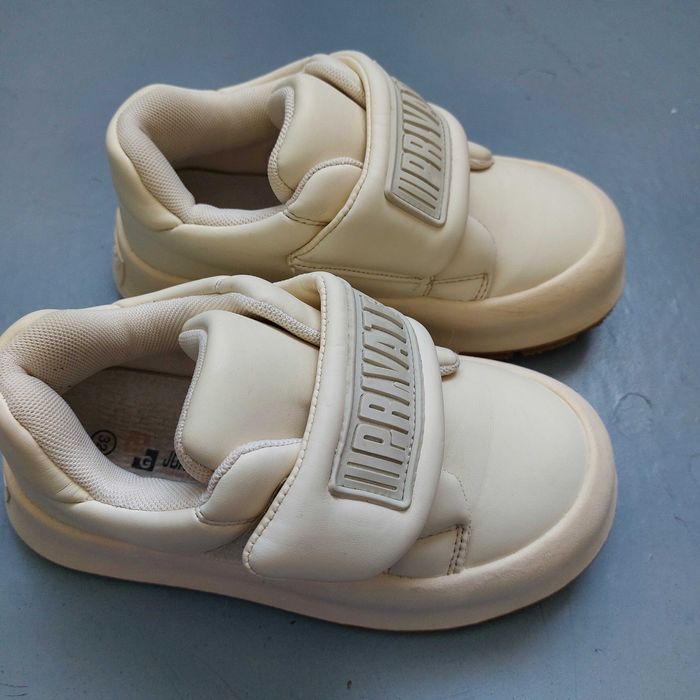 Взуття для дівчинки