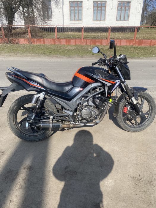 Продам мотоцикол спарк 200 р 34