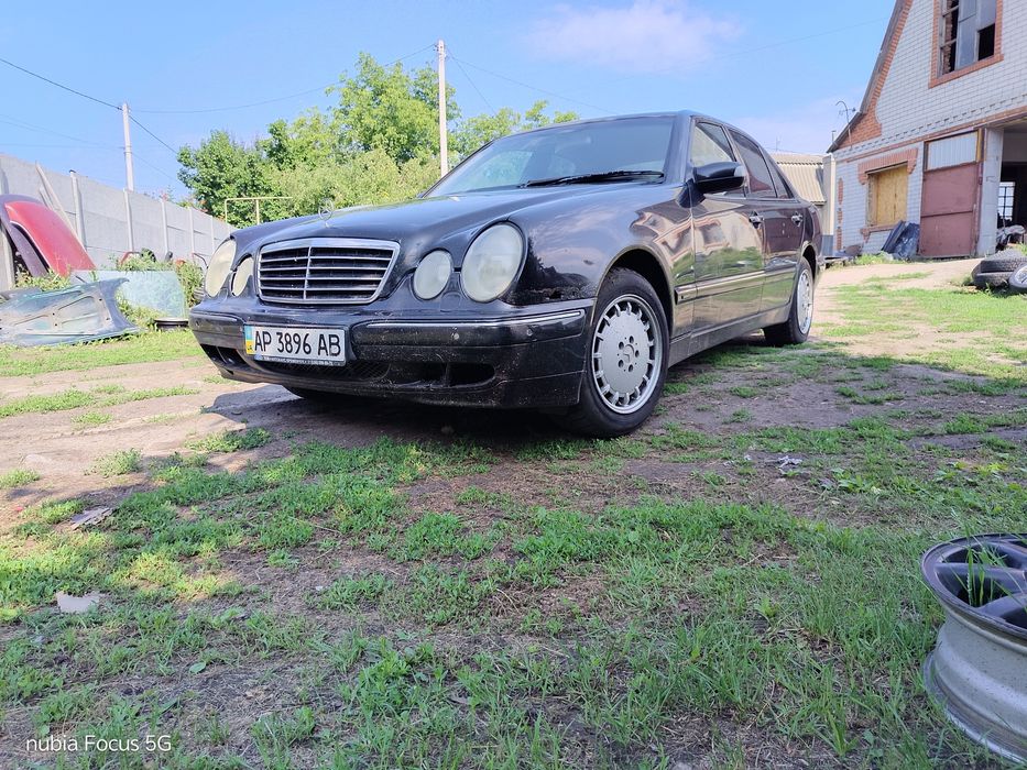 Продам Mercedes Benz 210 awangard